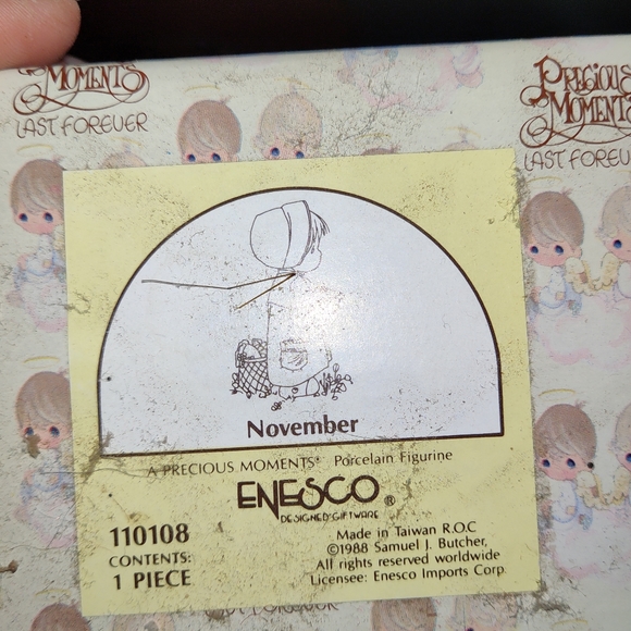 New in box precious moments November keepsake 1988